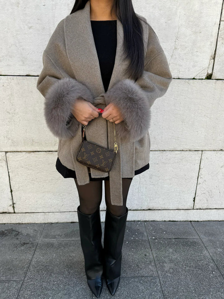 Aurora | Luxurious and elegant women's wool coat