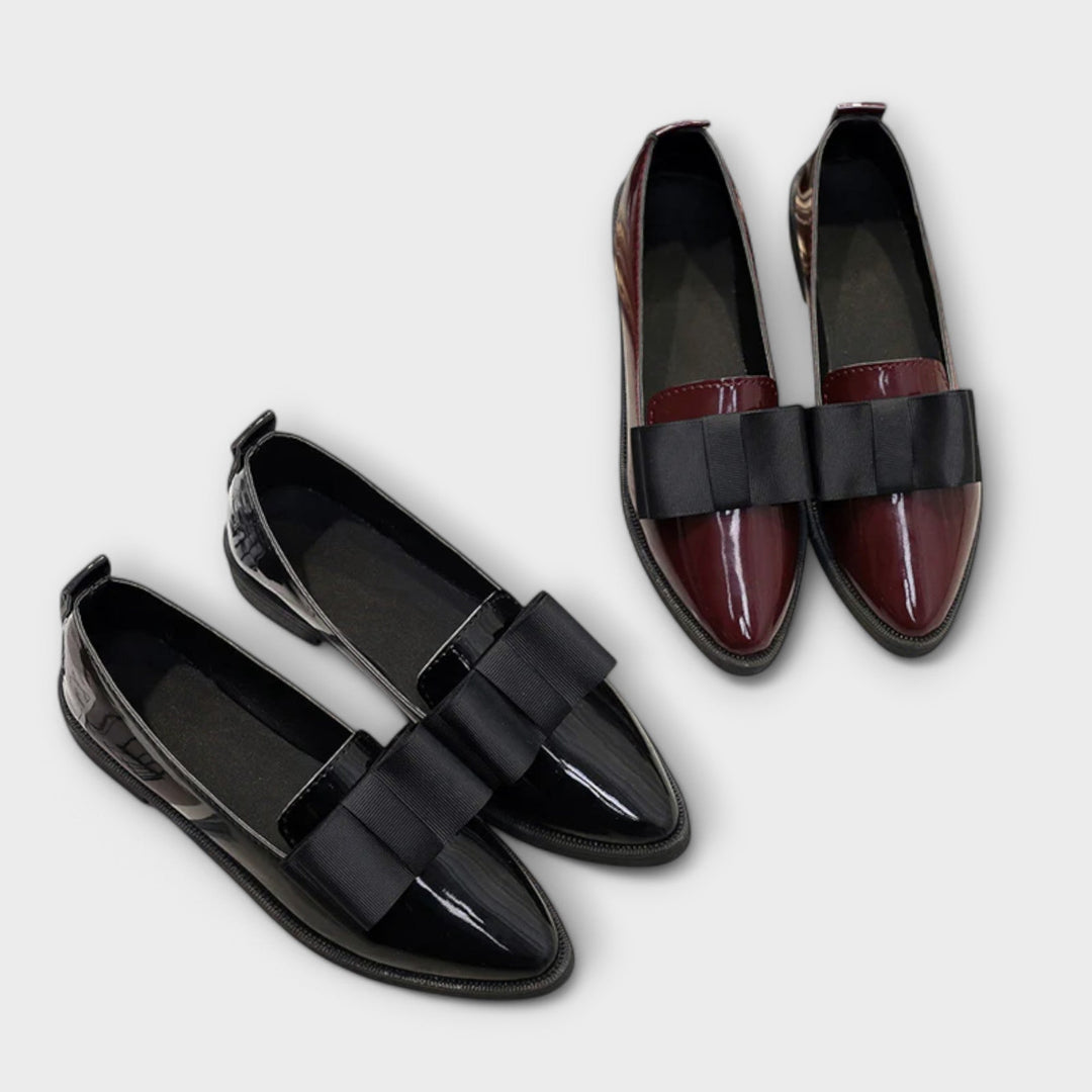 Vivienne | Chic Bow-Embellished Loafers