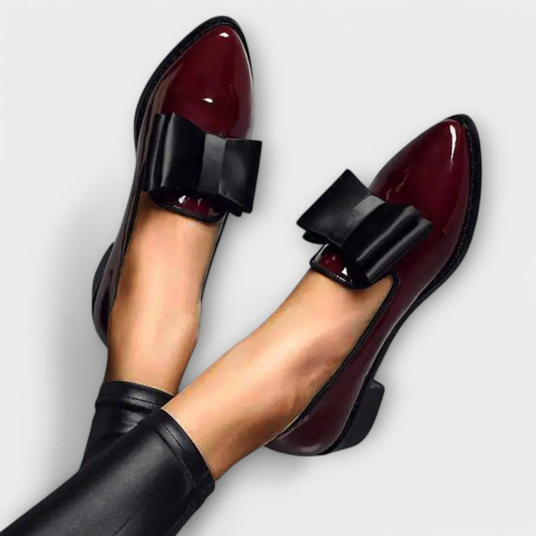 Vivienne | Chic Bow-Embellished Loafers