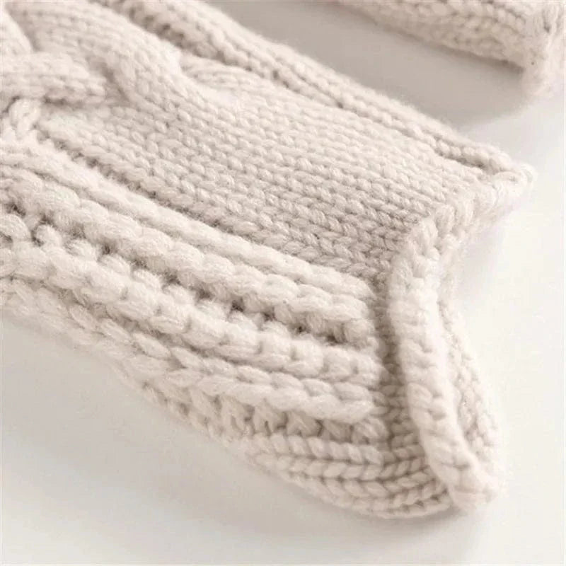 Angela – Turtleneck with Braided Pattern