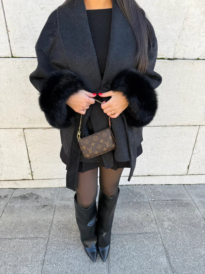Aurora | Luxurious and elegant women's wool coat