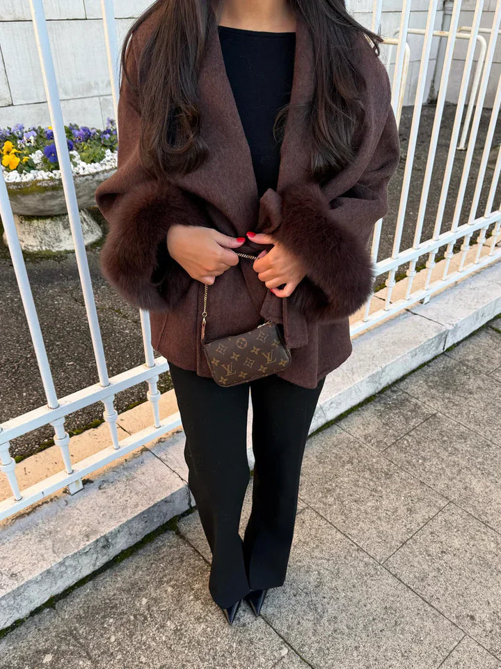 Aurora | Luxurious and elegant women's wool coat