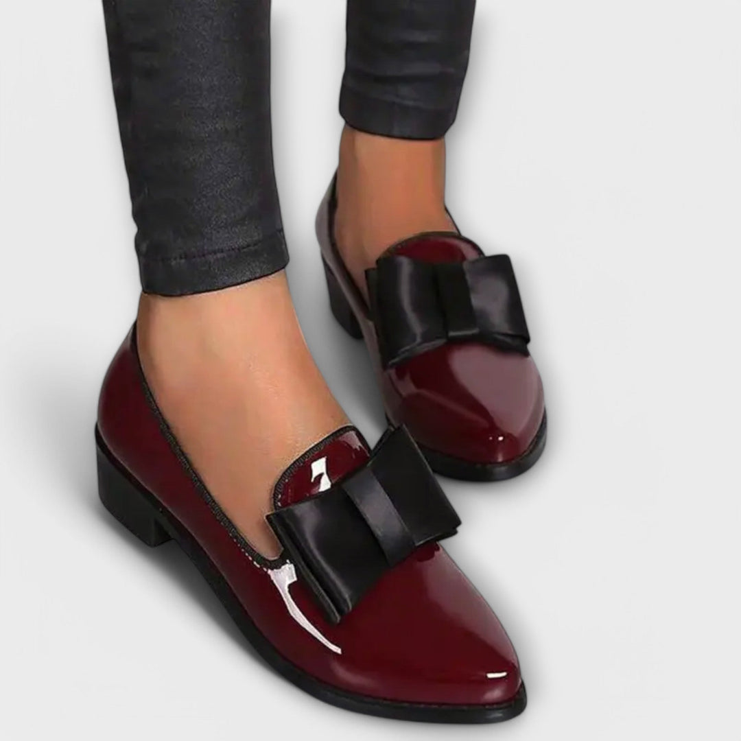 Vivienne | Chic Bow-Embellished Loafers
