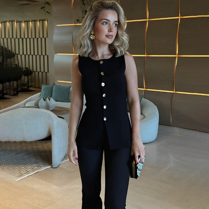 Gaby | Sleeveless Button-Up Blouse