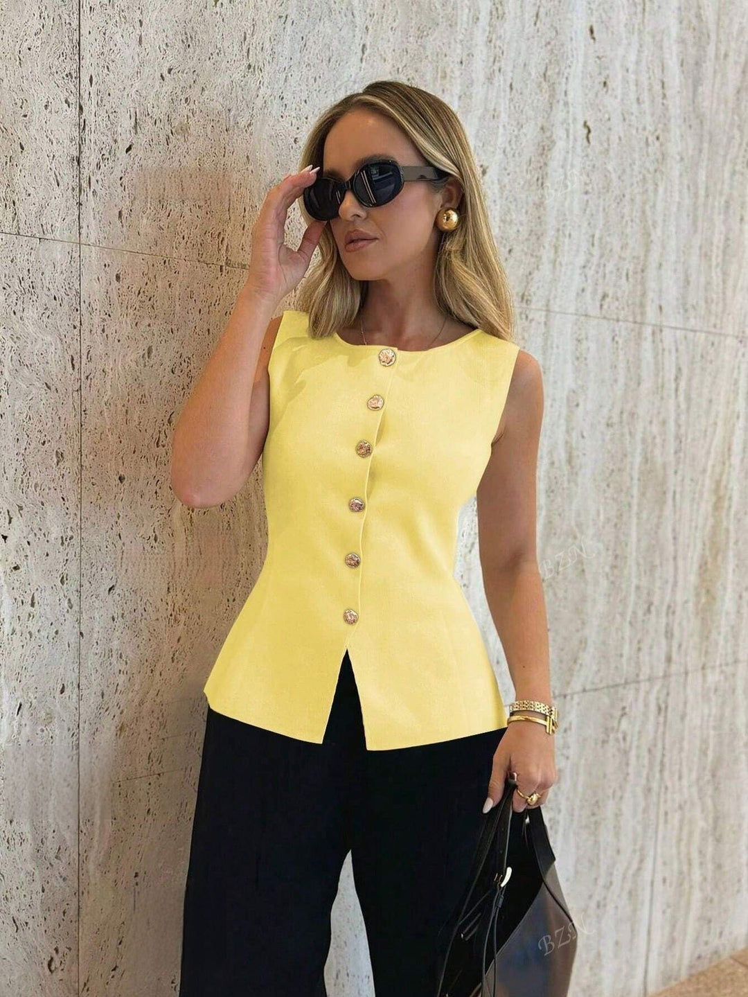 Gaby | Sleeveless Button-Up Blouse