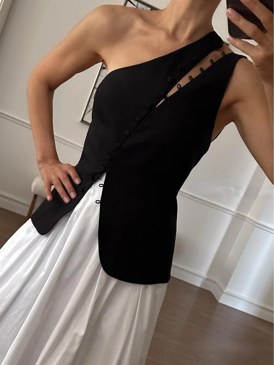 Daisy | Asymmetrical One-Shoulder Top