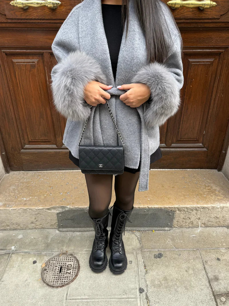 Aurora | Luxurious and elegant women's wool coat